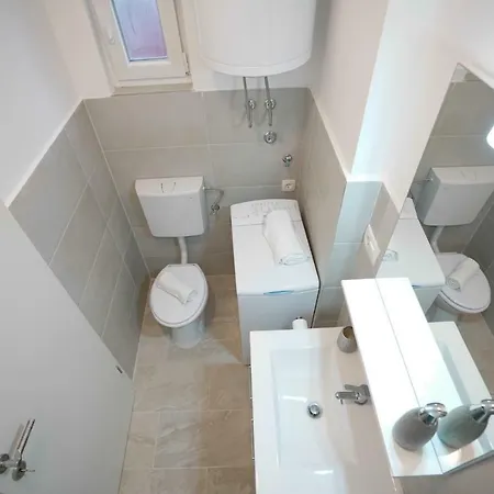 Roko Apartment *